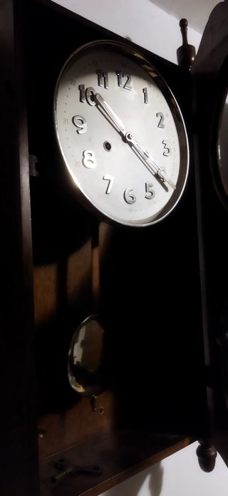 Reloj de pared antiguo