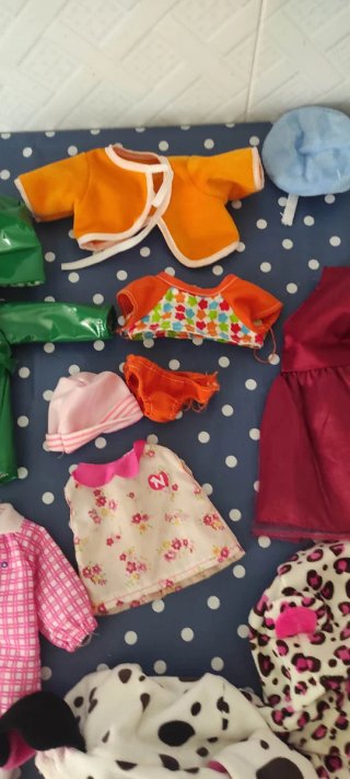 Lote ropa muñecas