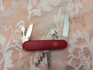Coltellino svizzero Officer Suisse rosso