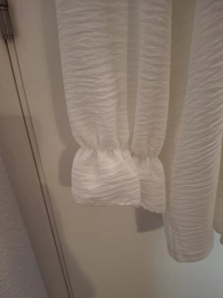 Camisa blanca con encaje