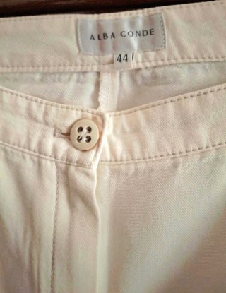 Traje de Alba Conde de lino/algodón.