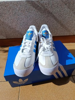 Adidas Samoa Blancas y Azules