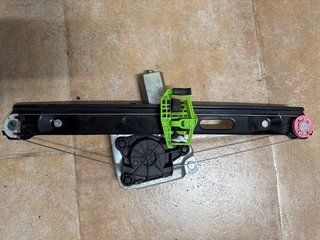 Elevalunas Trasero Derecho BMW Serie 1 E87