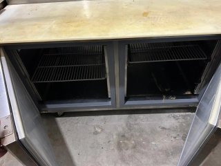 Mesa de trabajo refrigerada acero inoxidable.