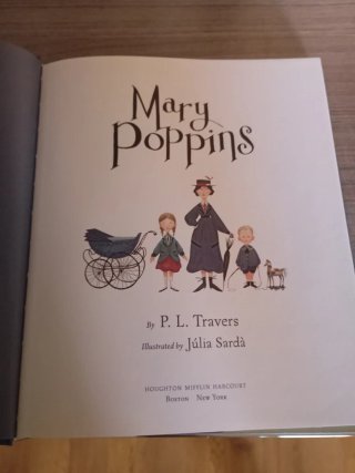 Mary Poppins: The Illustrated Gift Edition