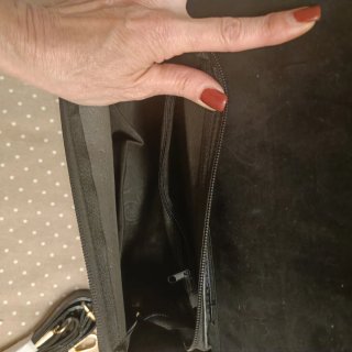 Borsa vernice lucida nera.