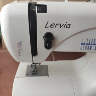 Máquina de coser Lervia 564