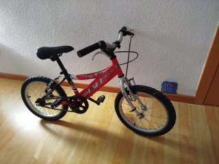 Bicicleta BH California Roja.  2 cubiertas nuevas
