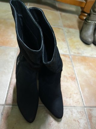 Botas negras y tacones negros talla 37