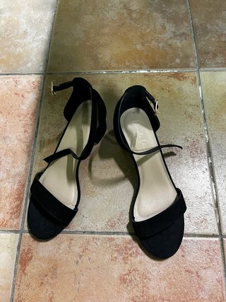 Botas negras y tacones negros talla 37