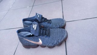 Nike Vapormax Oro y Gris