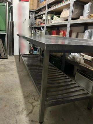 Mesa de acero inoxidable (No se hacen envíos)