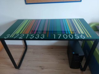 Escritorio cristal diseño código barras
