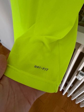 Camiseta Nike Dry-Fit Amarilla Fluor