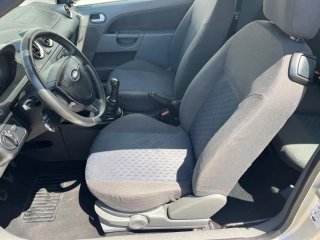 Ford Fiesta 2004