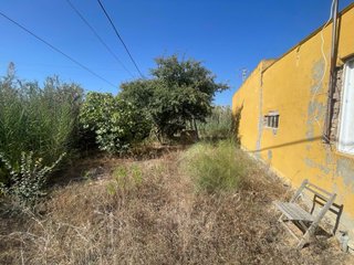 Superficie: 2.434 m² de terreno en punta candor.