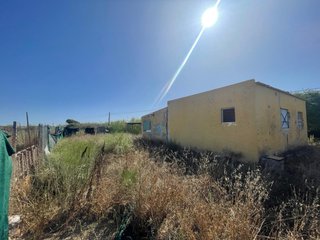 Superficie: 2.434 m² de terreno en punta candor.