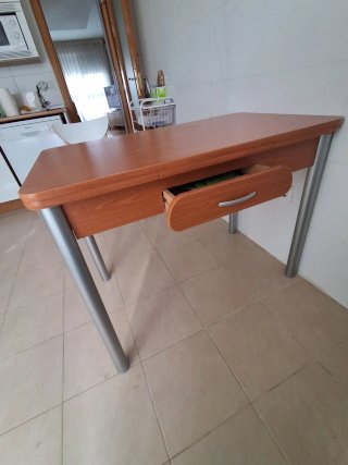 Mesa de cocina madera y metal extensible