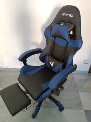 Silla Gaming con masajeador lumbar y reposapiés