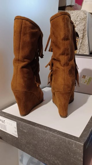 Botines ante con flecos