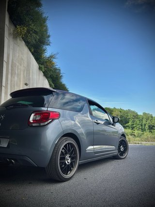 Citroen DS3: ¡Unidad muy equipada!