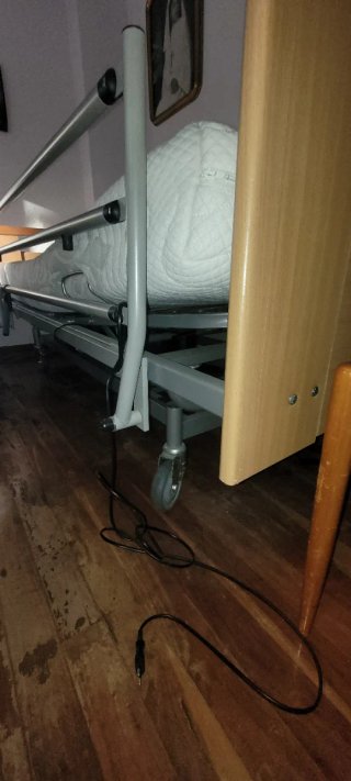 Cama articulada eléctrica madera y metal