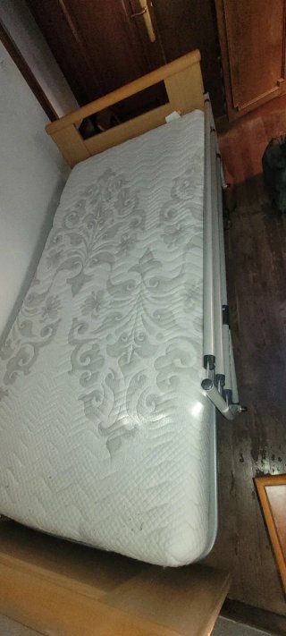 Cama articulada eléctrica madera y metal