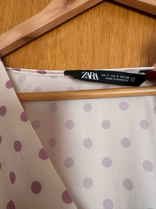Blusa Zara lunares rosa y blanco