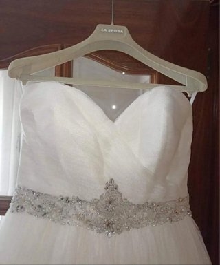 Vestido de boda con can can incluido