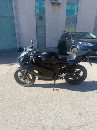 Yamaha TZR 50 Negra