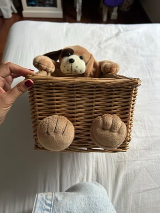 Cesta mimbre peluche perro beige/marrón