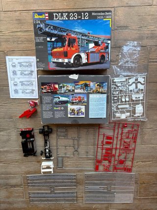 Maqueta Revell 1/24 Mercedes Benz DLK 23-12