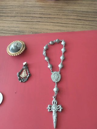Lote de medallas religiosas