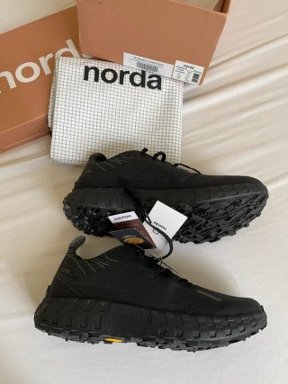 Norda 001 Zapatillas Trail All Black Sin estrenar