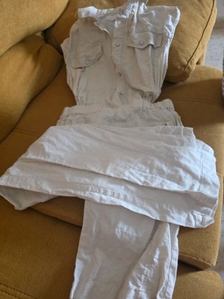 Enterizo Zara niña beige 12-13 años