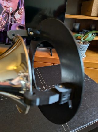 Resonador artesanal para trompeta
