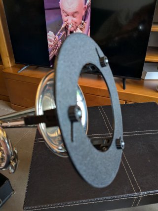 Resonador artesanal para trompeta