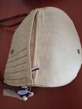 Bolso estilo rafia beige y marrón