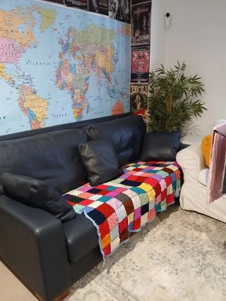 Sofá de Piel Negro y 2 Butacas de piel a juego.