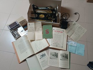 Máquina de coser Singer antigua