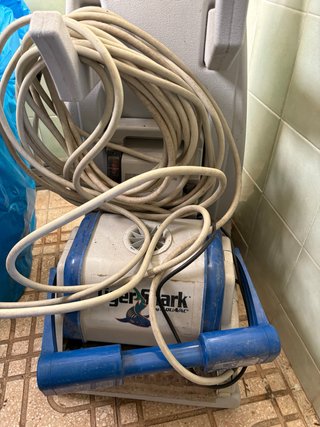 Robot Limpiafondos TigerShark Piscina