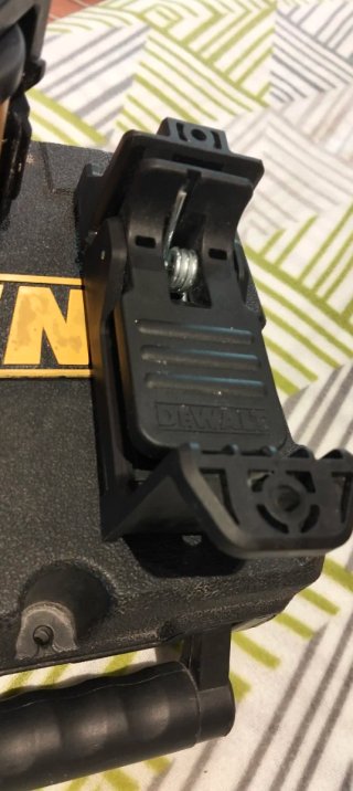 Nivel Láser DeWalt Autonivelante 2 Líneas Rojas