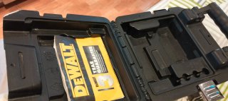 Nivel Láser DeWalt Autonivelante 2 Líneas Rojas
