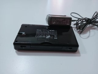 Nintendo DS Lite Negra + Cargador Original