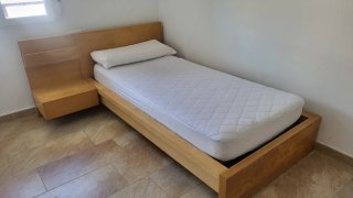 Estructura cama 90x200 + mesita IKEA