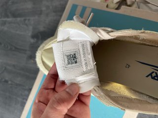 Zapatillas Autry Beige y Blanco