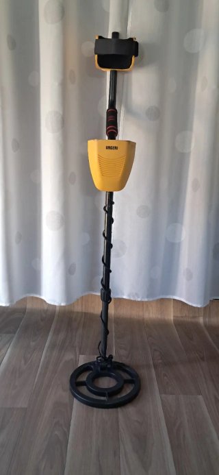 Detector de Metales Amarillo