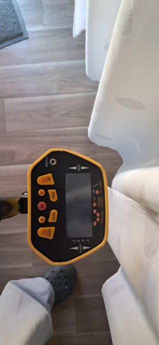 Detector de Metales Amarillo