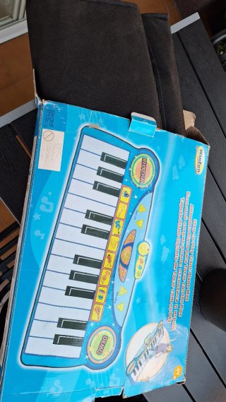 Piano Alfombra Gigante WinFun para Niños