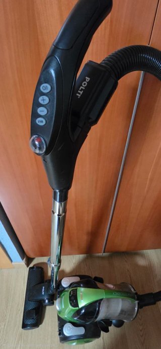 Aspirador Polti con accesorios